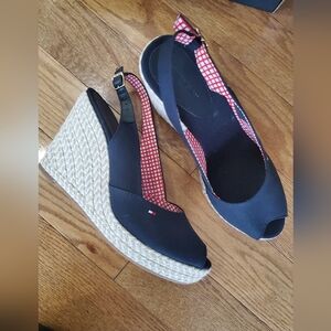 Ladies 9.5 Tommy Hilfiger Wedges NWT